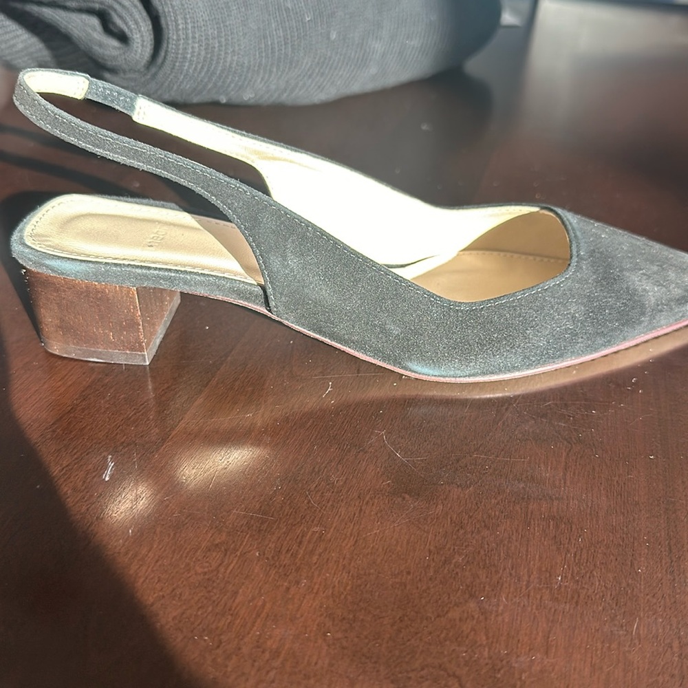 Never worn Theory Slingbacks